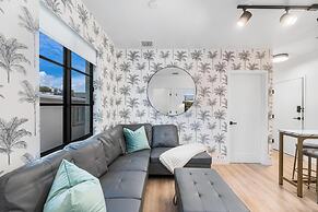 Lux Retreat By Renzzi