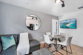 Lux Retreat By Renzzi