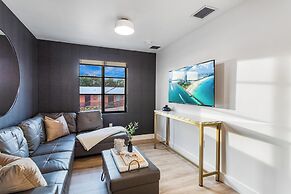 Lux Retreat By Renzzi