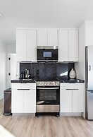 Lux Retreat By Renzzi