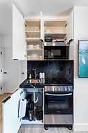 Lux Retreat By Renzzi