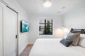 Lux Retreat By Renzzi