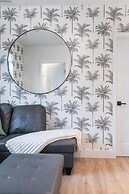 Lux Retreat By Renzzi