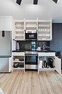 Lux Retreat By Renzzi