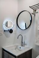 Lux Retreat By Renzzi