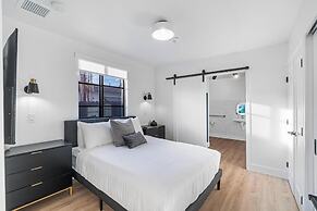 Lux Retreat By Renzzi