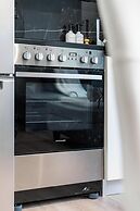 Lux Retreat By Renzzi