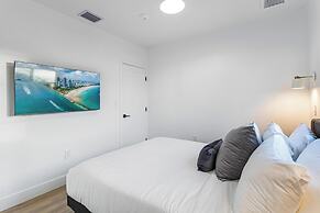 Lux Retreat By Renzzi