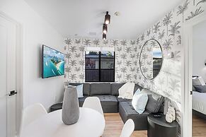 Lux Retreat By Renzzi