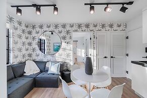 Lux Retreat By Renzzi