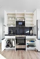 Lux Retreat By Renzzi