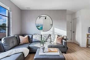 Lux Retreat By Renzzi