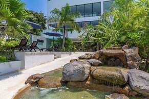 Tropical Retreat Pools Golf Gym