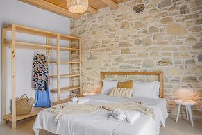 Villa Nala With Pool by Matala