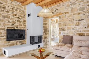 Villa Nala With Pool by Matala