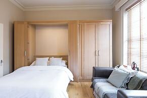 Charming London City Apartment
