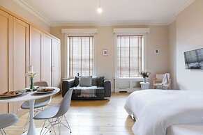 Charming London City Apartment