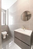 Beautifully Presented Centrally Located Studio apt