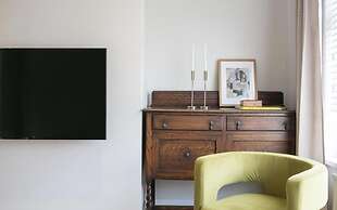 Spacious 4 Bedroom House Sleeps 8