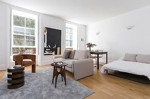 Generously Large 1 Bedroom Apartment in Farringdon
