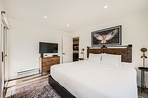 Rock Wren Poolside 3 BDR Condo