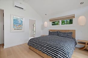 Coconut Hut 2 Bedroom Home by RedAwning