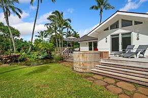 Coconut Hut 2 Bedroom Home by RedAwning