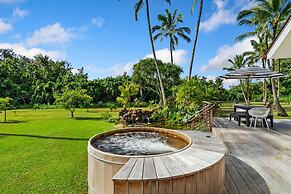 Coconut Hut 2 Bedroom Home by RedAwning