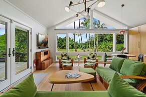 Coconut Hut 2 Bedroom Home by RedAwning