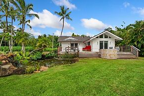 Coconut Hut 2 Bedroom Home by RedAwning