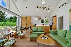 Coconut Hut 2 Bedroom Home by RedAwning