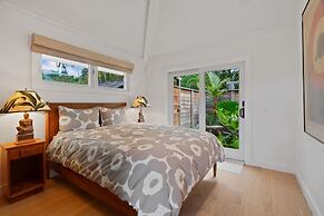 Coconut Hut 2 Bedroom Home by RedAwning