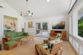 Coconut Hut 2 Bedroom Home by RedAwning