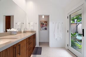 Coconut Hut 2 Bedroom Home by RedAwning