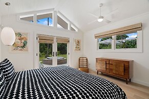 Coconut Hut 2 Bedroom Home by RedAwning