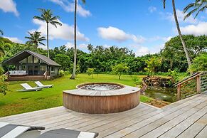 Coconut Hut 2 Bedroom Home by RedAwning