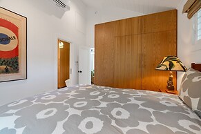 Coconut Hut 2 Bedroom Home by RedAwning