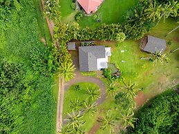 Coconut Hut 2 Bedroom Home by RedAwning