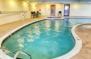 Wave Watcher - Holiday Isle #609 3 Bedroom Condo by RedAwning