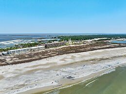 Wave Watcher - Holiday Isle #609 3 Bedroom Condo by RedAwning