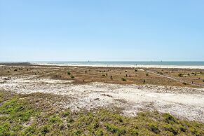 Wave Watcher - Holiday Isle #609 3 Bedroom Condo by RedAwning