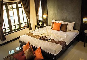 Thanawong Pool Villa