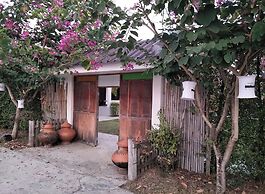 Thanawong Pool Villa
