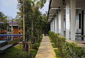Thanawong Pool Villa