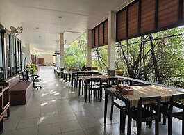 Thanawong Pool Villa