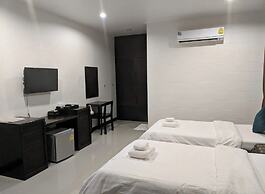 Thanawong Pool Villa
