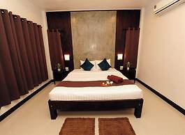 Thanawong Pool Villa