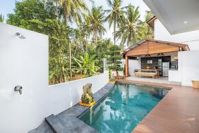 Azure Romantic Gateway in Ubud