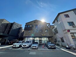 Incheon airport W Premium guesthouse