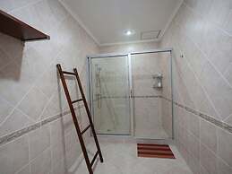 Majestic Seaside Pool Villa